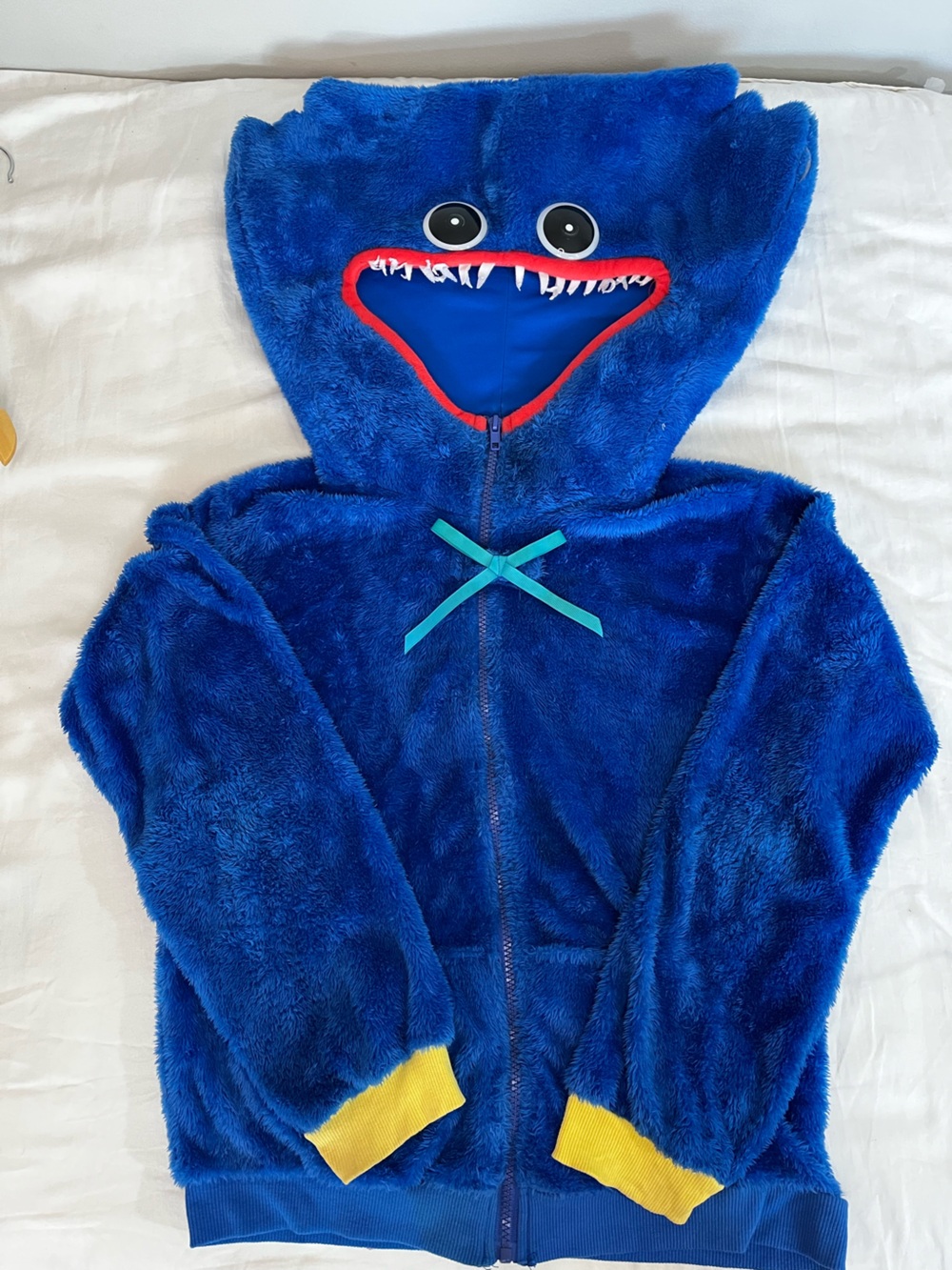 Spirit Halloween Huggy Wuggy Costume Sweatshirt Unisex Kids XL (14-16)